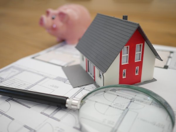 What is a REIT